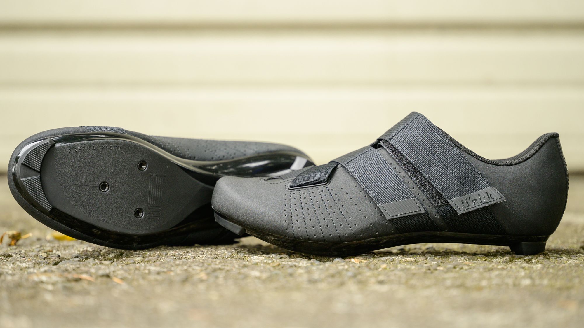 NEW FIZIK unisex tempo powerstrap r5 athletic shoe in reflective grey/black Fi main image 3