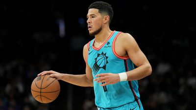 Devin Booker Shows Love to Two Former Suns Stars After News of Big Honor