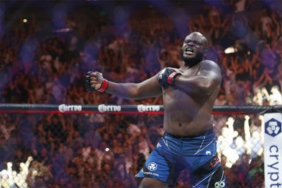 Former UFC title challenger Derrick Lewis signs new eight-fight deal