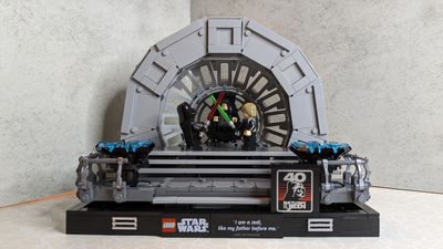 Lego Star Wars Emperor's Throne Room Diorama review