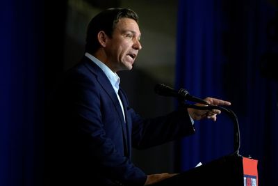 Targeting DeSantis, Trump team warns state parties that super PACs can't act as an arm of a campaign