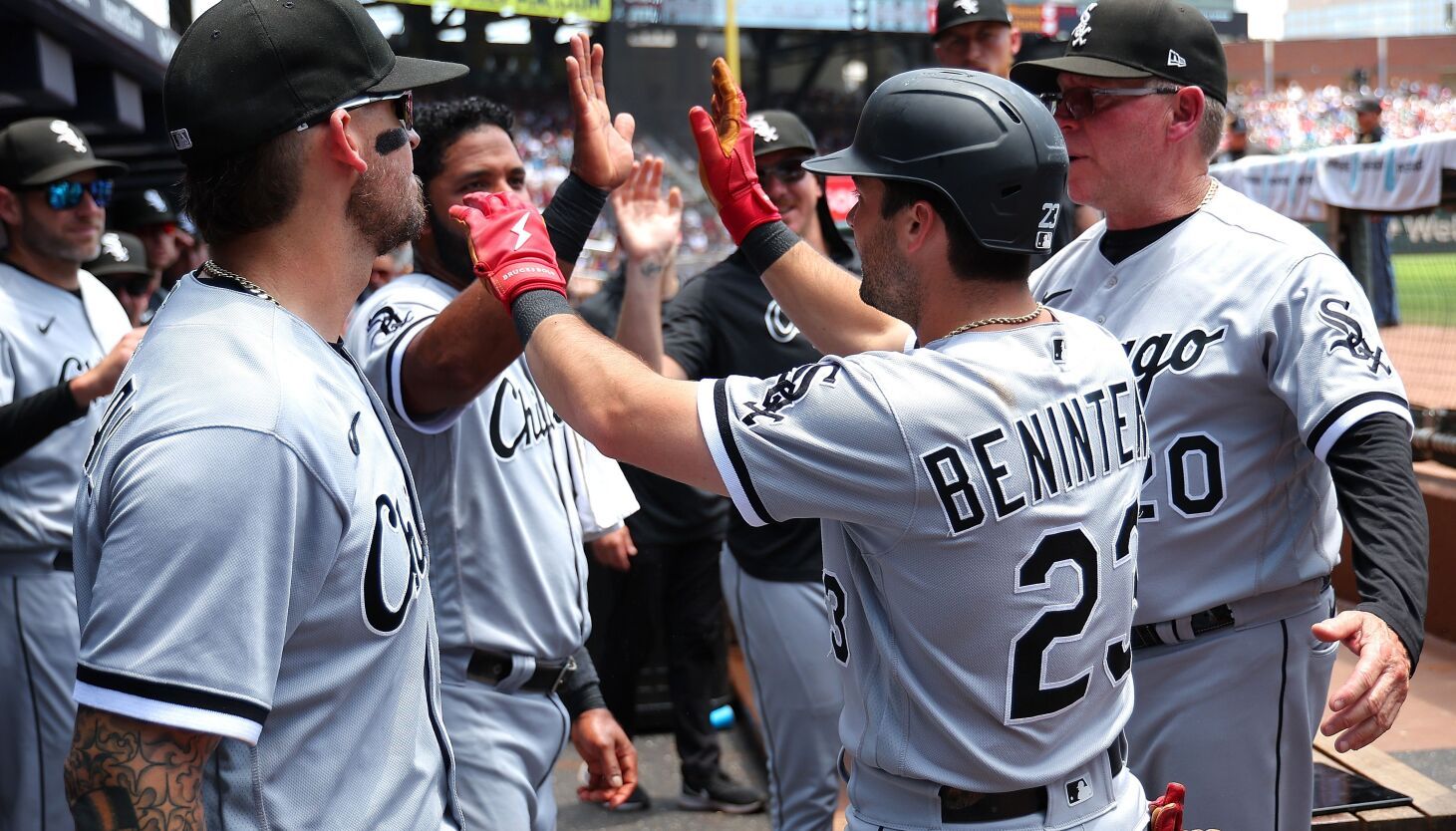 Elvis Andrus' voice heard loud and clear in White Sox clubhouse - Chicago  Sun-Times