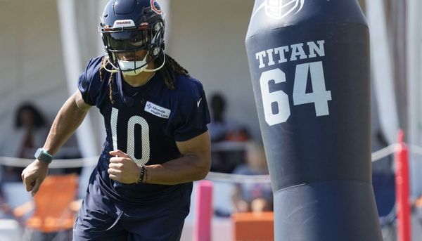 Bears WRs Chase Claypool, Equanimeous St. Brown return to practice -  Chicago Sun-Times