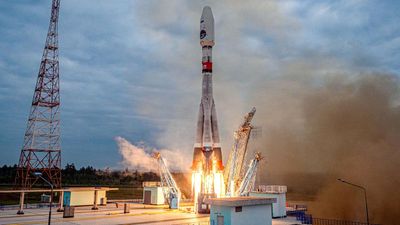 Luna-25 will not hamper function of Chandrayaan-3: Russian space agency