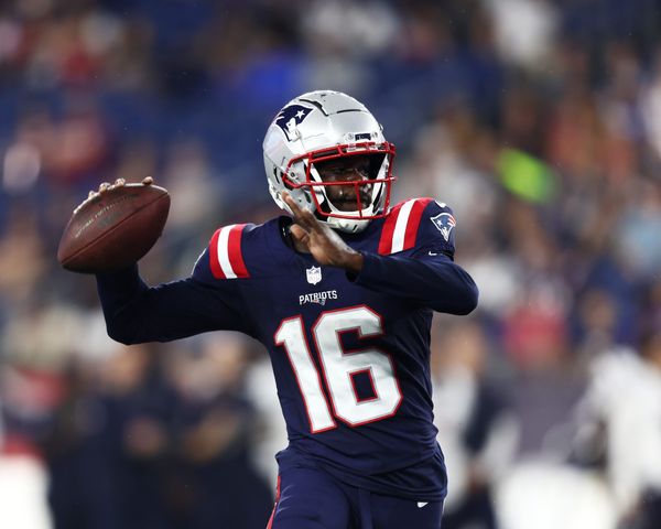 Live updates: Patriots lose 20-9 to Texans in preseason opener as