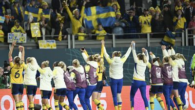 Sweden beat Japan to set up semi-final showdown with Spain