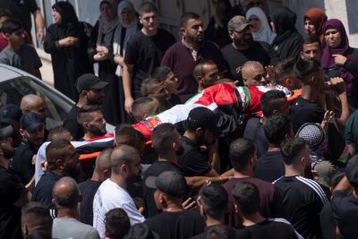 An Israeli army raid in the northern West Bank kills a Palestinian militant