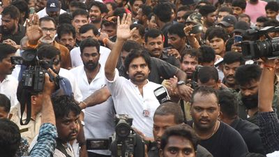 Visakhapatnam police issue notice to JSP chief Pawan Kalyan for making ‘provocative speech’