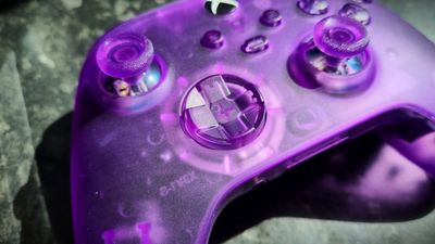 This is what it looks like when you customize your Xbox controller for just $22 (and muster up some bravery)