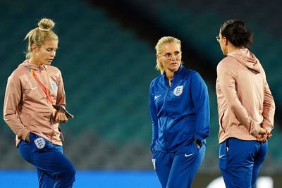 Ex-coaches urge Lionesses to take ‘once-in-a-lifetime opportunity’