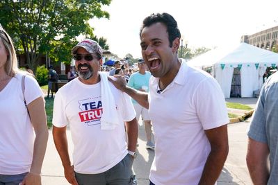 How Vivek Ramaswamy is pushing — delicately — to win over Trump supporters