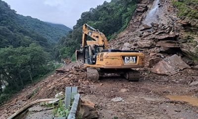 Uttarakhand: 5 pilgrims killed as landslide debris falls on car in Rudraprayag