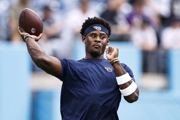 Titans letting Willis and Levis compete for backup QB