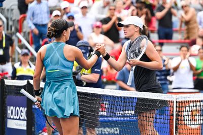 ‘Cotton Eye Joe’ Interrupts Crucial Point in Tennis Match, Making for Hilarious Scene