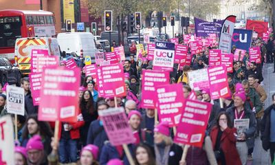 University marking boycott: government urges both sides to negotiate