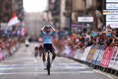 World Championships: Lotte Kopecky wins elite women's road race