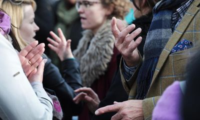 Experts ‘rewild’ British Sign Language with new environmental terms