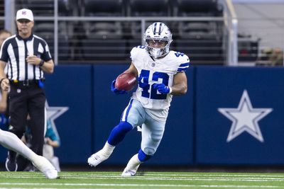5-foot-5 Cowboys RB Deuce Vaughn is out here turning heads in the preseason with some shifty runs