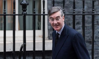 Ministers’ attacks on civil servants ‘damaged Whitehall staff retention’