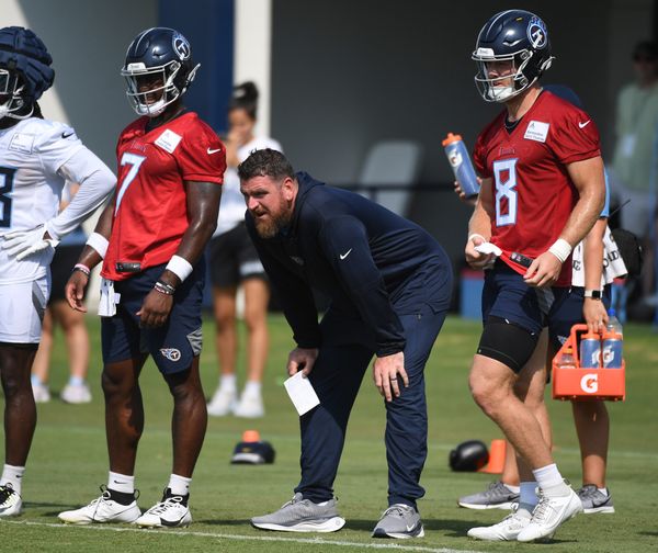 Tennessee Titans Mike Vrabel praises Chig Okonkwo's energy, leadership