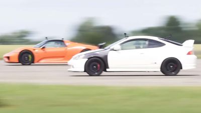 See 1,000-HP Honda Integra Type R Roll Race Porsche 918 Spyder In Close Fight