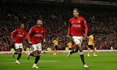 Raphaël Varane gives nervy Manchester United win against lively Wolves