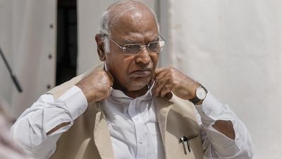 With Kharge’s visit, the race for Scheduled Caste votes in Chhattisgarh heats up