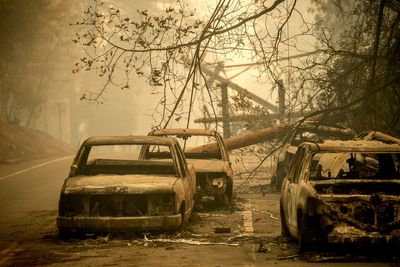 From Minnesota to Maui: The deadliest fires in US history