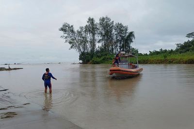 Indonesian rescuers search for 7 people missing in waters of Aceh, including 4 Australians