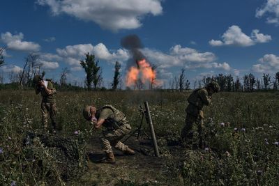 Experts warn Ukraine’s frontline push is being damaged by West