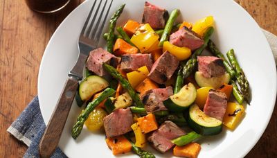 Menu planner: Grilled steak and vegetable salad boasts lots of flavor