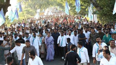 As decks are cleared for her Congress entry, Y.S. Sharmila gets into record book for 3,800-km padayatra