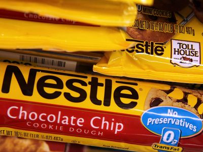 Nestlé recalls Toll House cookie dough