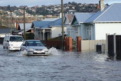 Ministers advised to use emergency powers to relocate families at climate risk