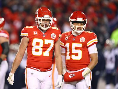 WATCH: Chiefs QB Patrick Mahomes finds Travis Kelce for completion at Tuesday practice