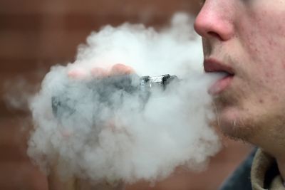 Study links lung conditions to young people who vape