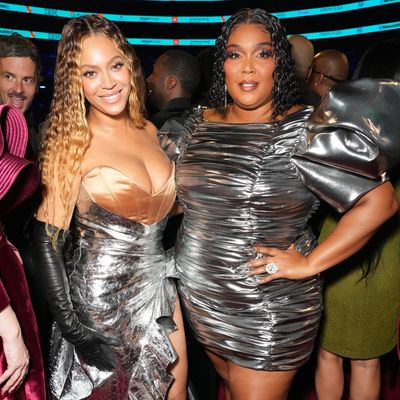 Beyoncé Shouts Support for Embattled Lizzo Onstage in Atlanta: “I Love You, Lizzo!”