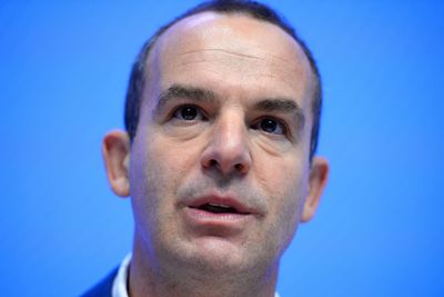 Martin Lewis issues urgent debt warning to savers