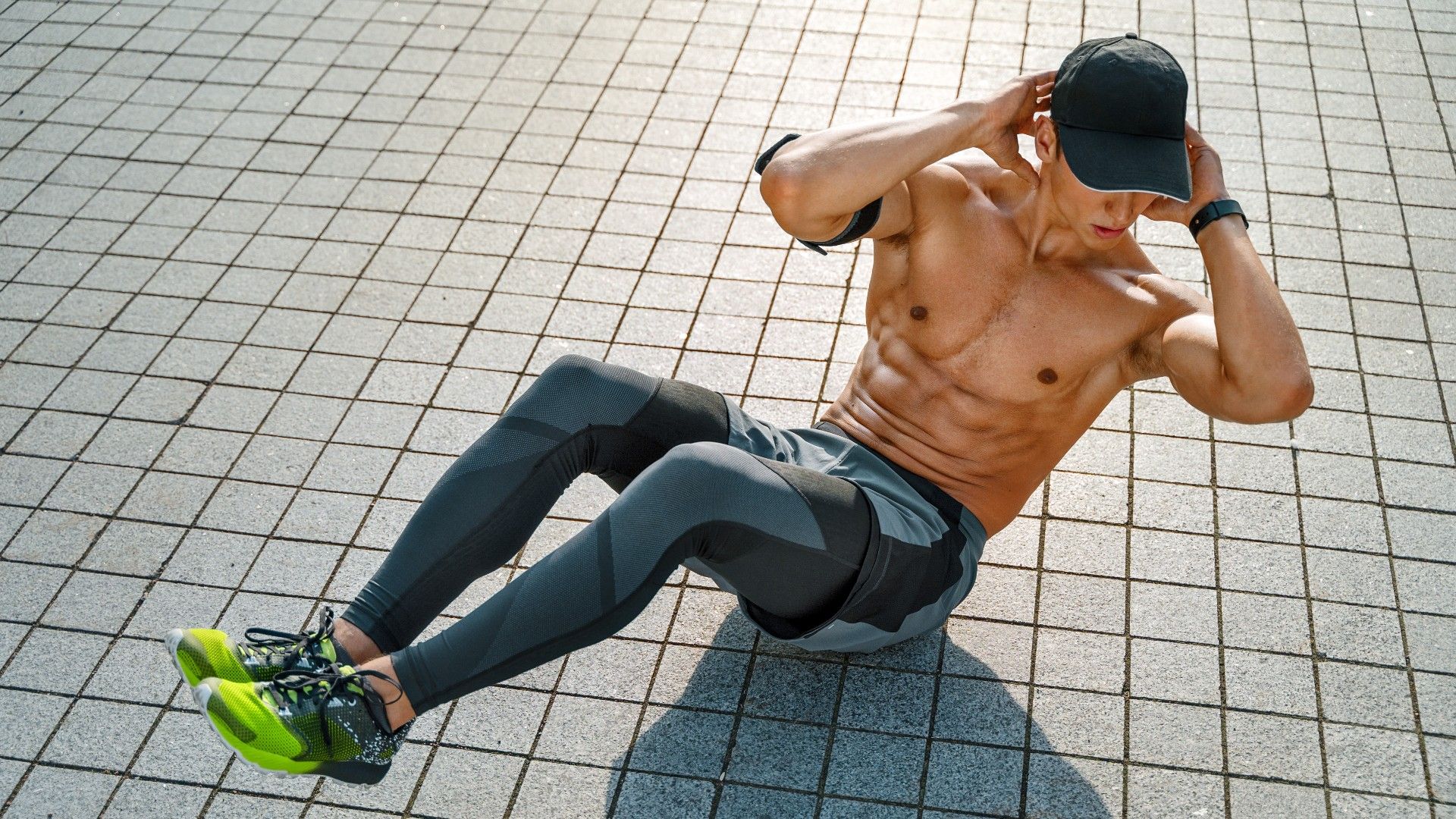 Crunches How to do them and 3 crunch variations for…