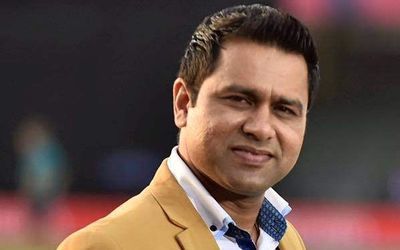 "Indian team must start pushing for batters who can bowl": Aakash Chopra
