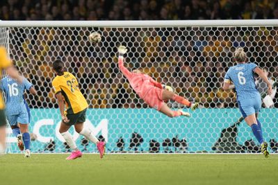 Sam Kerr’s stunning long-distance World Cup goal for Australia had soccer fans in awe