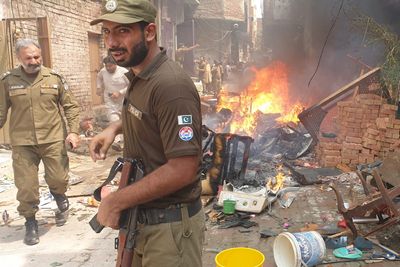 Mobs burn Christian churches, homes in Pakistan after blasphemy allegations