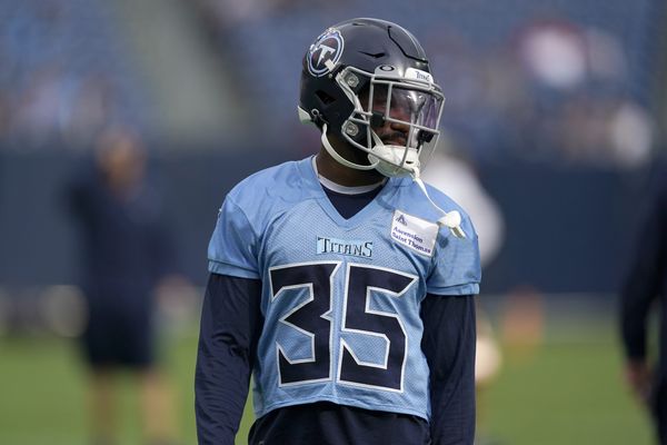 Tennessee Titans Mike Vrabel praises Chig Okonkwo's energy, leadership