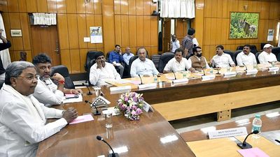 Karnataka CM Siddaramaiah meets MLAs of three districts