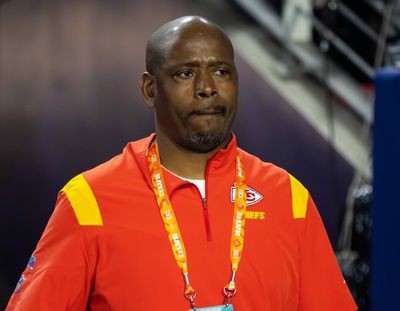 Chiefs DB coach Dave Merritt comments on third corner back competition