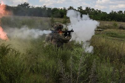 Ukraine probes Kherson defences, advances in east and south