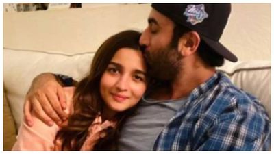 Alia Bhatt shares cryptic post on 'toxicity' after Internet points out red flags in her relationship with Ranbir Kapoor