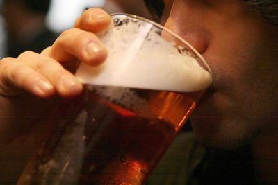 How smartphone apps could help tackle binge drinking