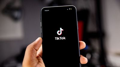 From Startup To Success: Millennial’s ‘Cash Stuffing’ Venture Blows Up On TikTok
