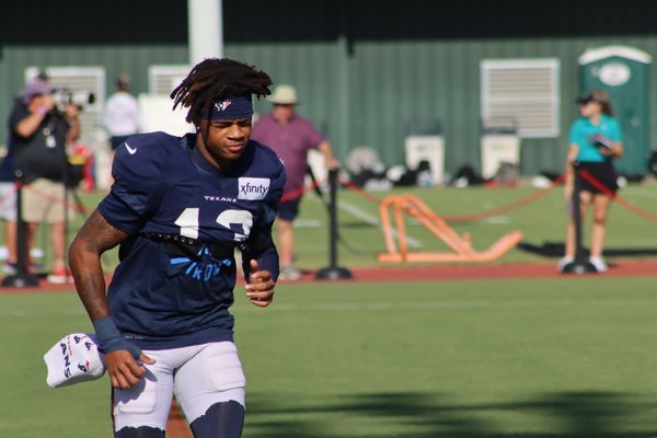 WATCH: Texans CB Derek Stingley grabs interception in joint practice with  Dolphins